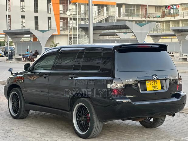 Toyota Kluger 2003 Black