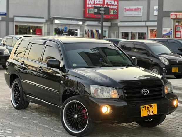 Toyota Kluger 2003 Black
