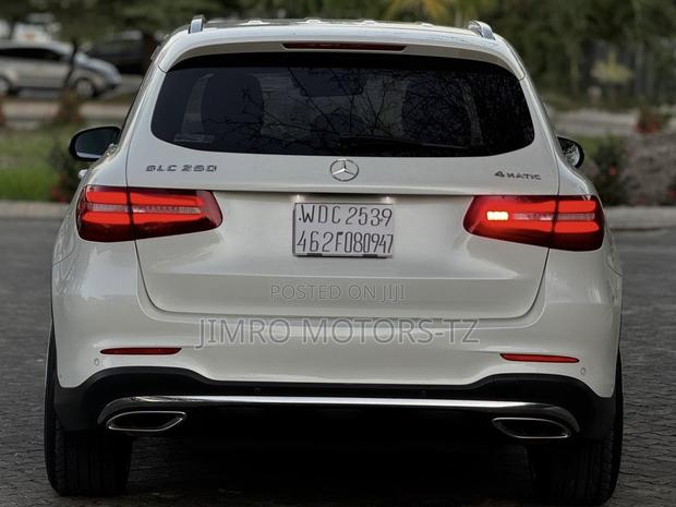 Mercedes-Benz GLA 250 2017 White