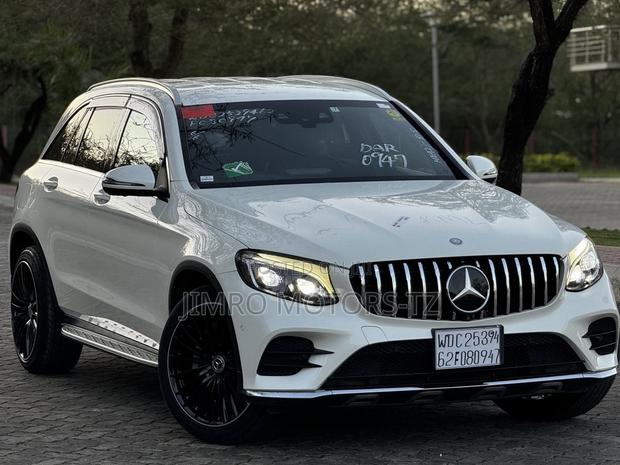 Mercedes-Benz GLA 250 2017 White