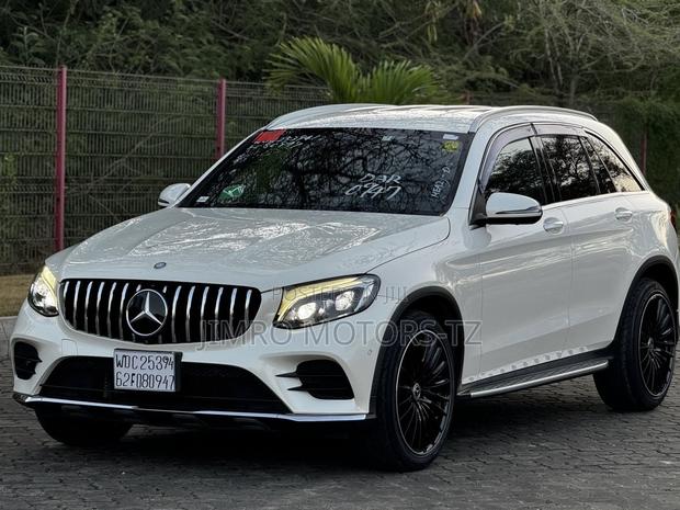 Mercedes-Benz GLA 250 2017 White