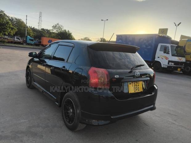 Toyota Corolla RunX 2005 Black