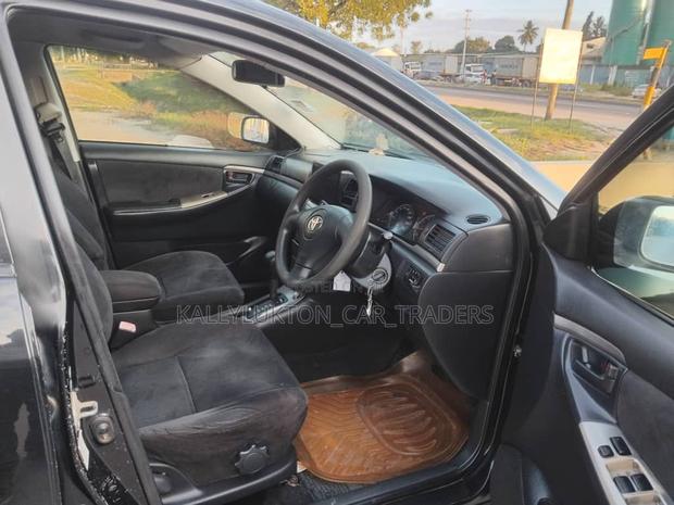 Toyota Corolla RunX 2005 Black