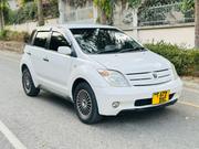 Toyota IST 2005 White for sale