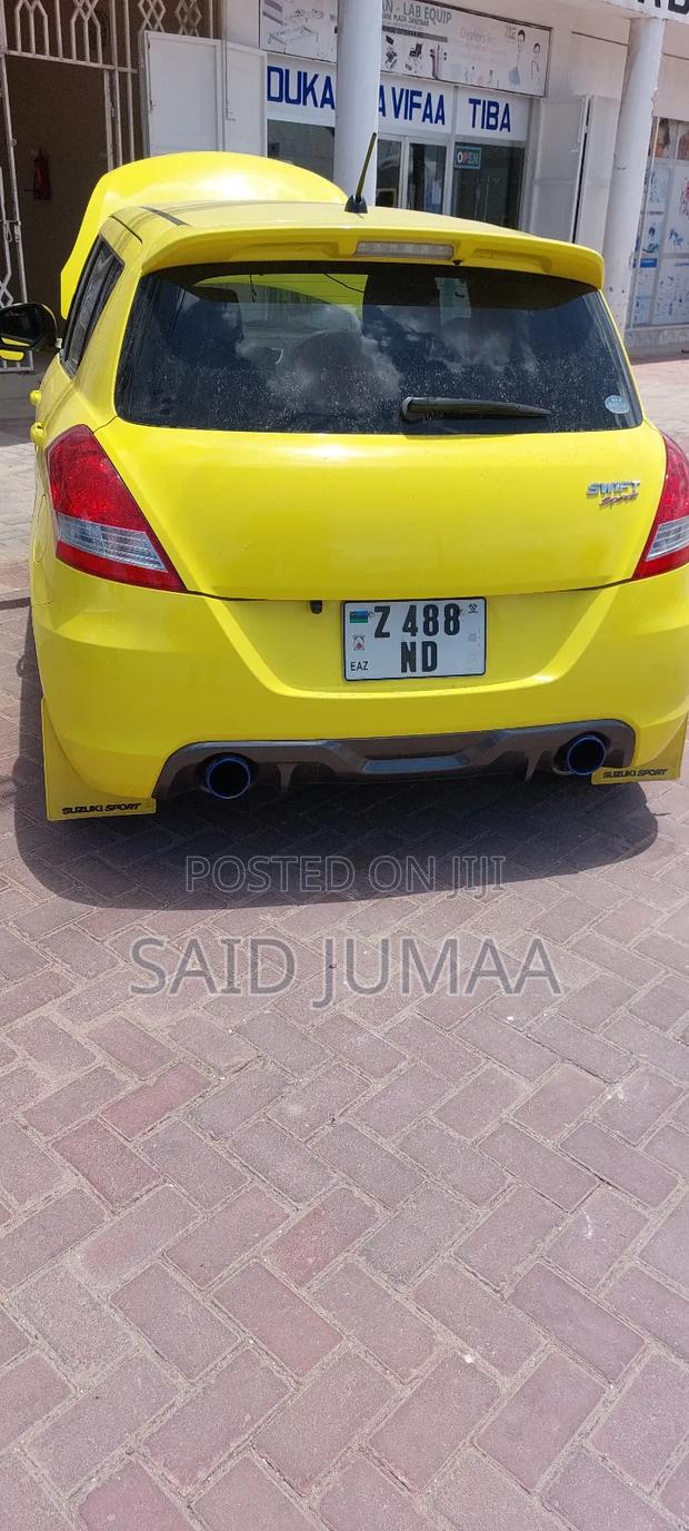 Suzuki Swift 2014 Yellow