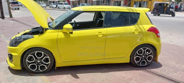 Suzuki Swift 2014 Yellow