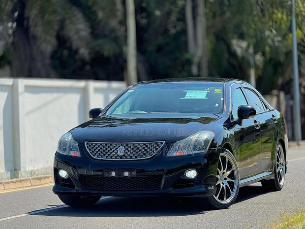 Toyota Crown 2009 Black