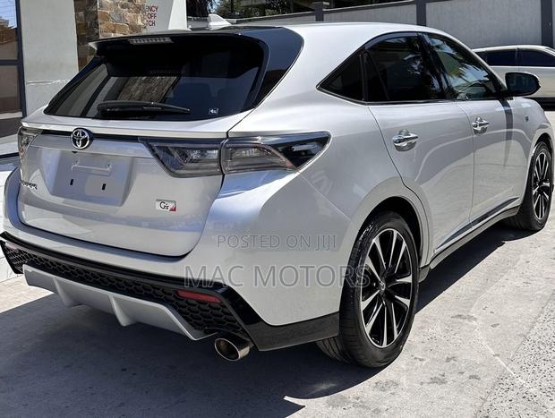 Toyota Harrier 2.0 2015 Silver