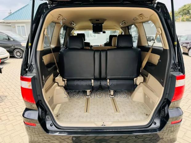 Toyota Alphard 2005 Black