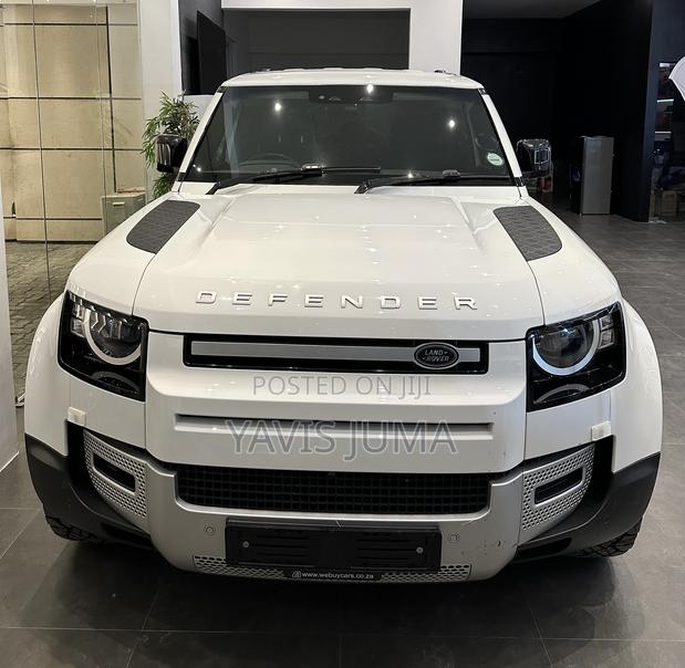 Land Rover Defender 2023 White