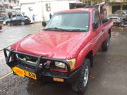 Toyota Hilux 2000 Red for sale