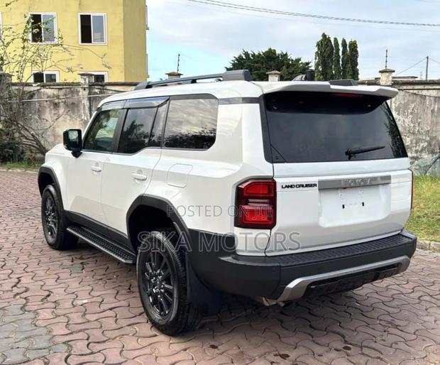 New Toyota Land Cruiser Prado 2024 White