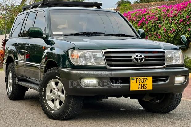 Toyota Land Cruiser 2004 Green