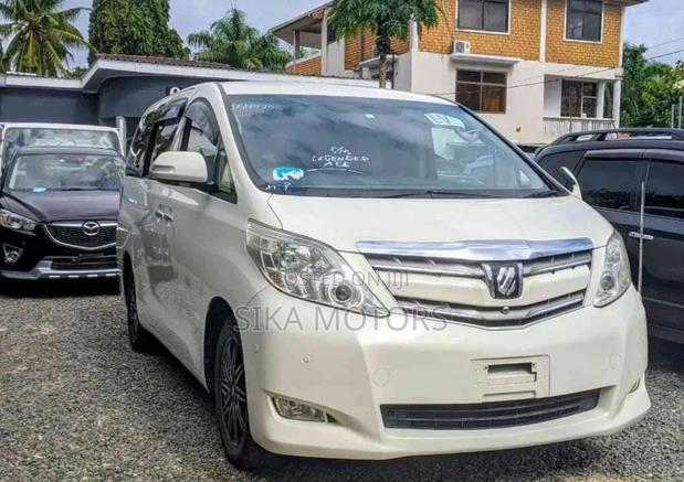 Toyota Alphard 2008 White
