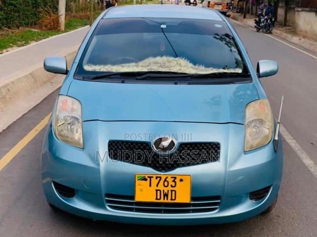 Toyota Vitz 2008 Blue