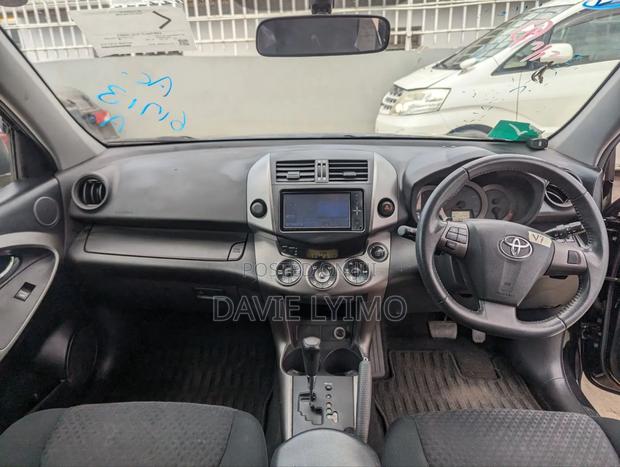 Toyota Vanguard 2010 Black
