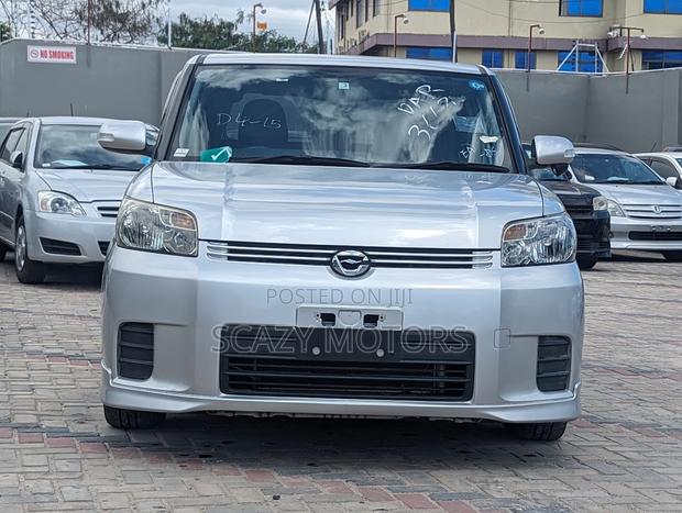Toyota Corolla Rumion 2009 Silver