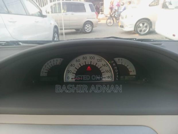 Toyota Raum 1.5 FWD 2010 Green