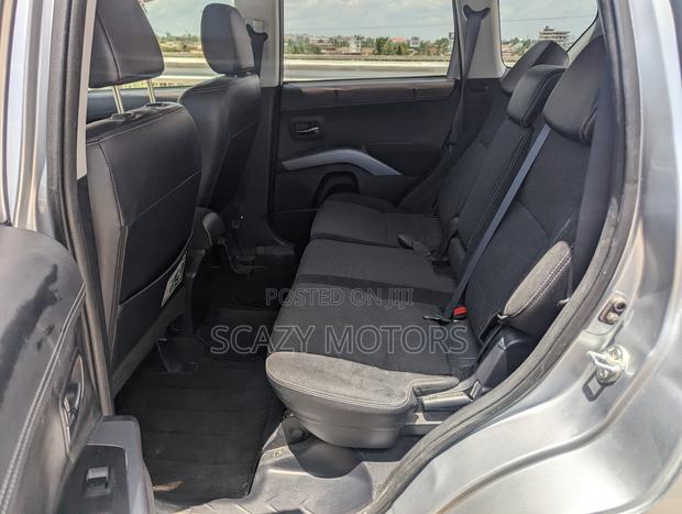 Mitsubishi Outlander 2011 Black