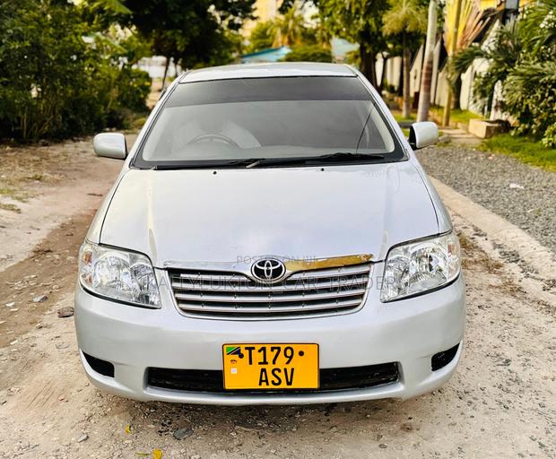 Toyota Corolla 2000 Silver