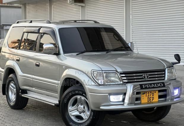 Toyota Land Cruiser Prado 2002 Silver