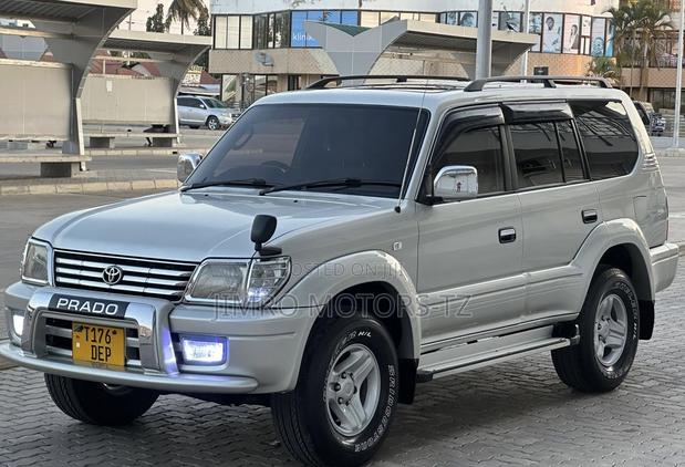 Toyota Land Cruiser Prado 2002 Silver