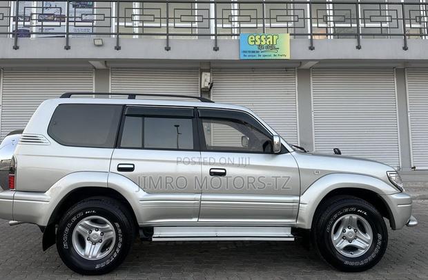 Toyota Land Cruiser Prado 2002 Silver
