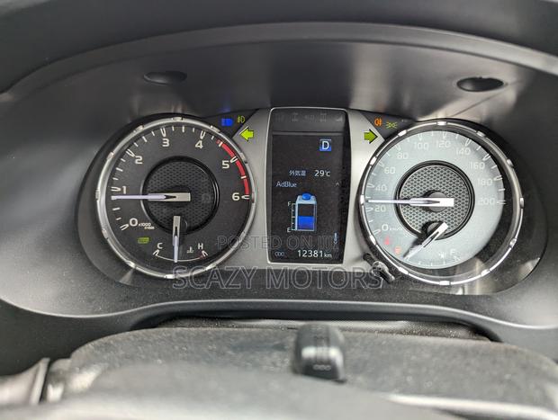 Toyota Hilux 2022 Black
