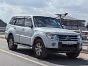 Mitsubishi Pajero 2009 Off white for sale