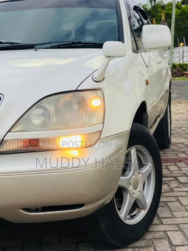 Toyota Harrier 2004 White