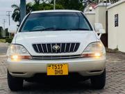 Toyota Harrier 2004 White for sale