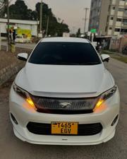 Toyota Harrier 2015 White for sale