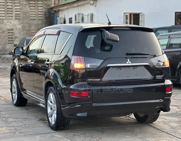 Mitsubishi Outlander 2011 Black