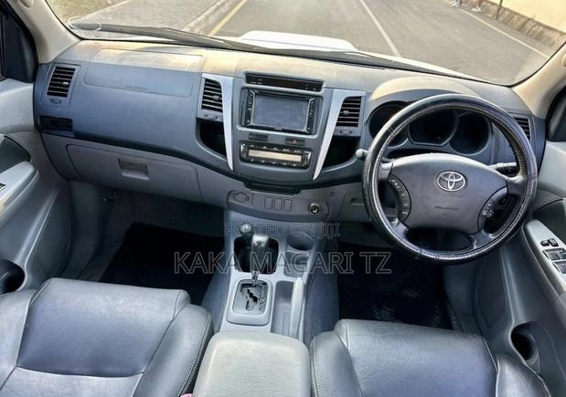 Toyota Hilux 2014 Silver