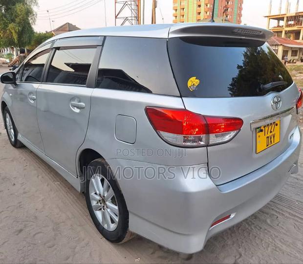 Toyota Wish 2009 Silver