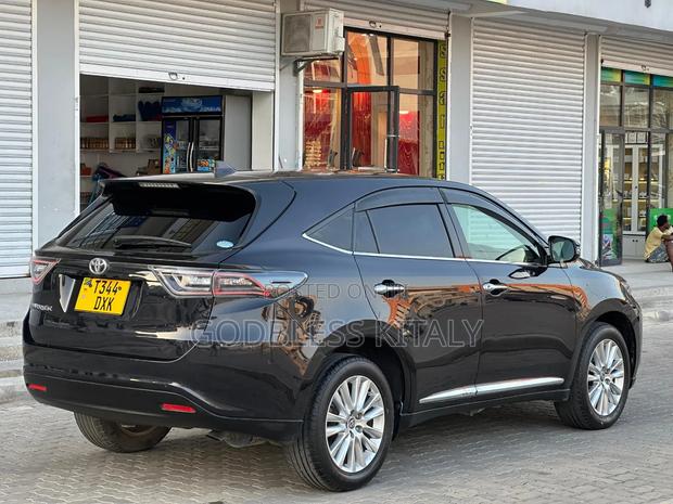 Toyota Harrier 2.0 2015 Black