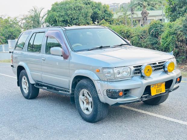 Nissan Terrano 1997 Silver