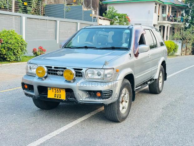 Nissan Terrano 1997 Silver
