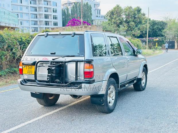 Nissan Terrano 1997 Silver