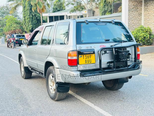 Nissan Terrano 1997 Silver