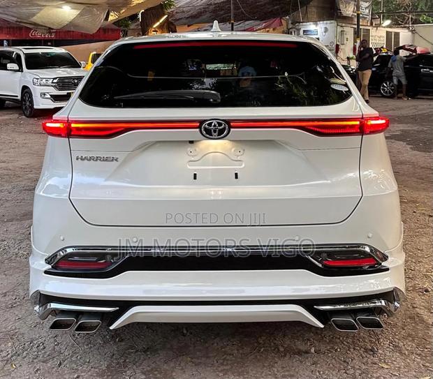 Toyota Harrier 2022 White