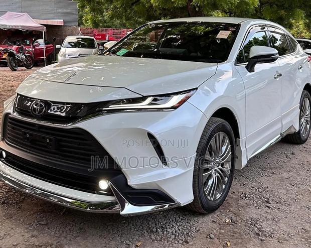 Toyota Harrier 2022 White