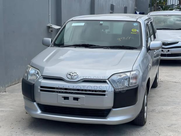 Toyota Probox 1.5 DX Comfort 2WD 2015 Silver