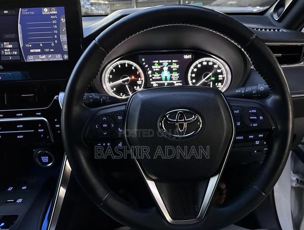 Toyota Harrier 2022 White