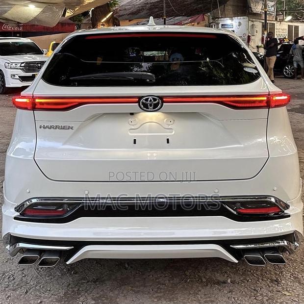 Toyota Harrier 2022 White