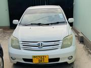 Toyota IST 2005 White for sale