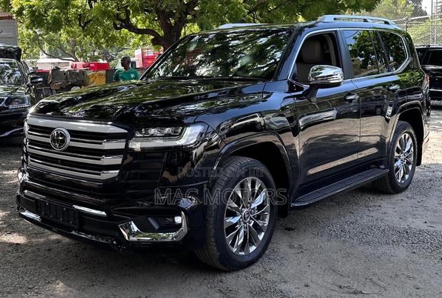 Toyota Land Cruiser 2023 Black
