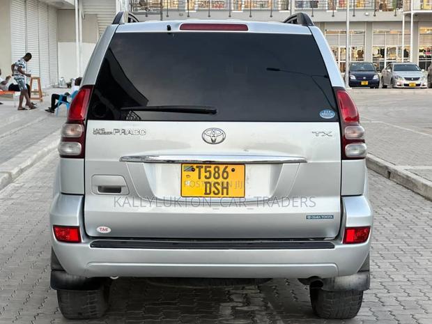 Toyota Land Cruiser Prado 2019 White