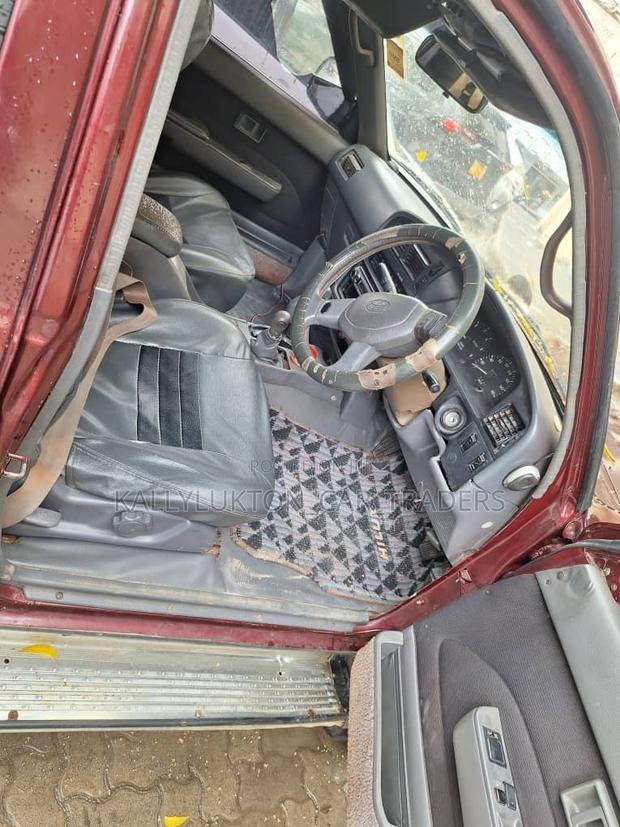 Toyota Hilux Surf 2005 Red