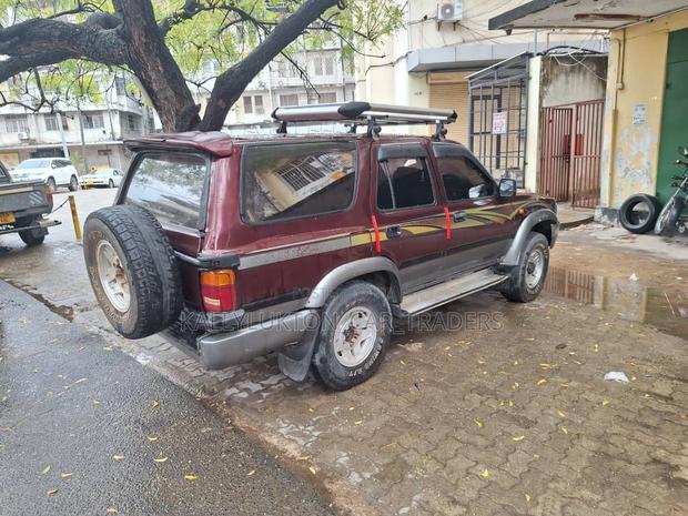 Toyota Hilux Surf 2005 Red
